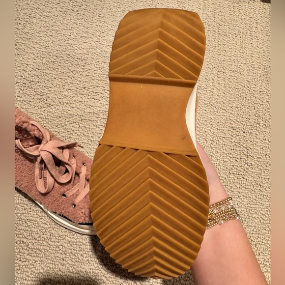 Steve Madden Fluffy Pink Platform High-tops - Picture 5 of 6